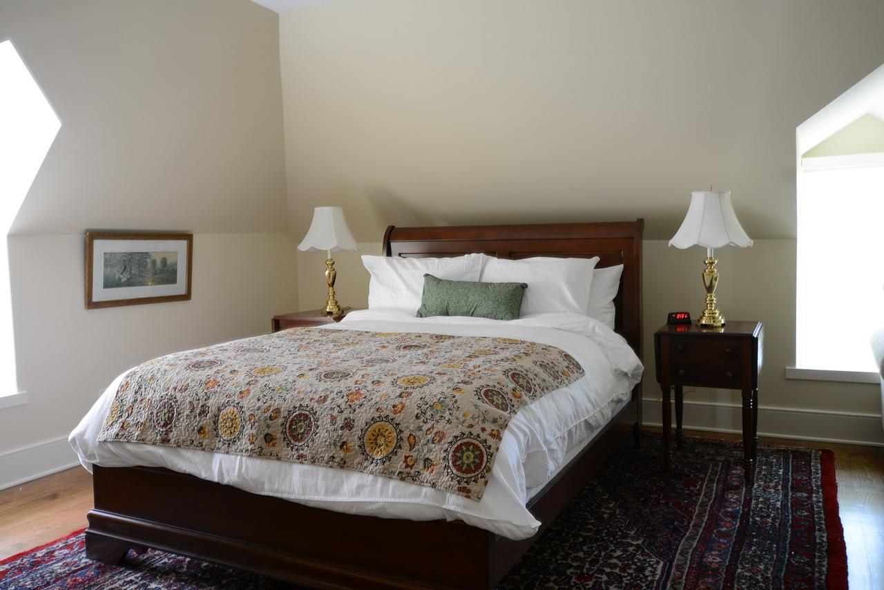 Woodville Bed And Breakfast Esmont Exterior photo
